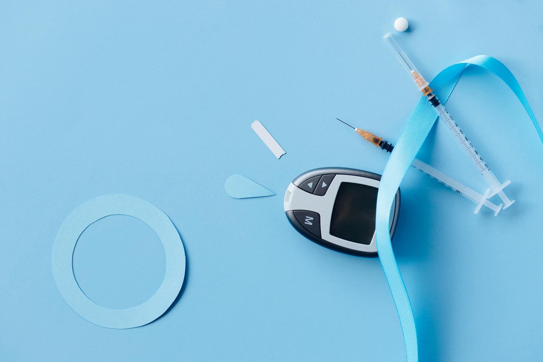 Ilustrasi gejala awal diabetes tipe 2 seperti rasa haus berlebih, sering buang air kecil, dan kelelahan